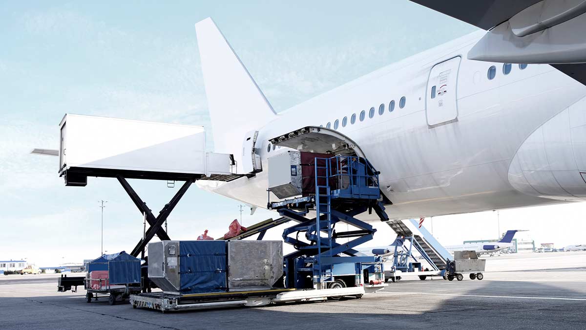 Refrigerated controlled air shipment